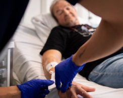 В Великобритании испытали на человеке многообещающее лекарство от рака лёгких